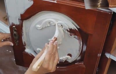 How to Use Chalk Paint on Furniture: Comprehensive Guide